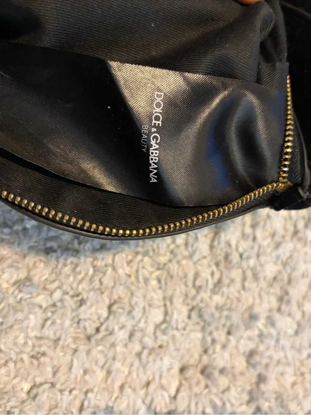 Dolce & Gabbana Beauty Black Velvet Cosmetic Makeup Bag Pouch Gold Zipper